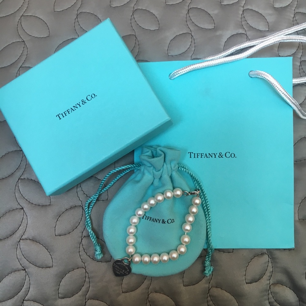 Tiffany&Co Return to Tiffany Heart pearl bracelet
